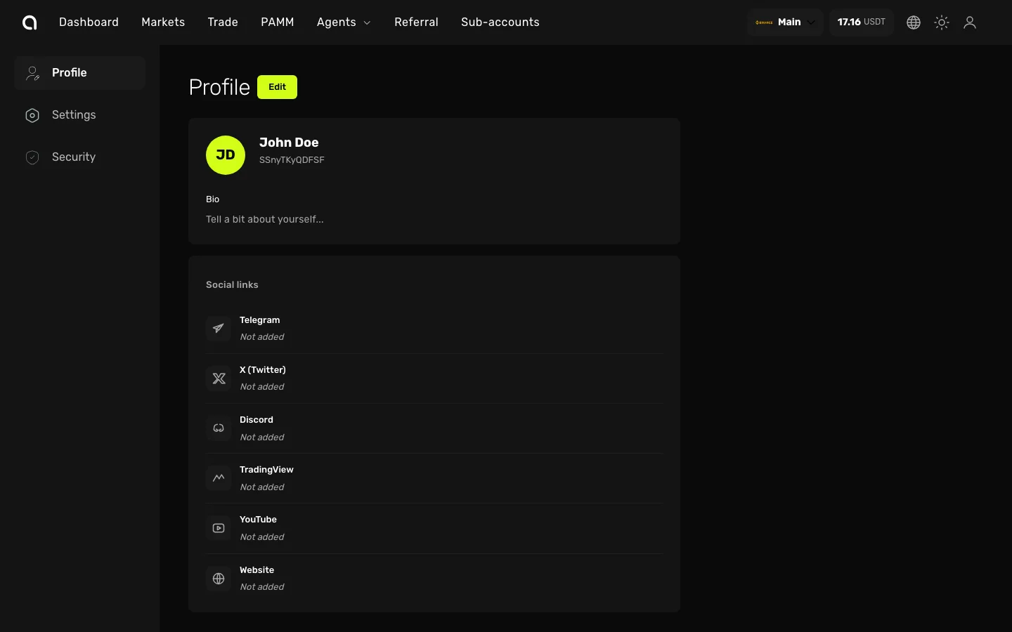 Страница профиля Amabit — имя, аватар, биография, реферальный код и ссылки на соцсети